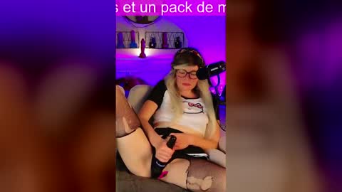 Snapshot of nikki_goldberg chatting on 4, 5, 2026 Kitty Chatte online show from 4, 5, 2026