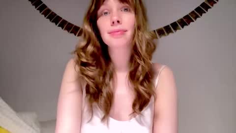 Snapshot of nikki_mi chatting on 18, 12, 2025 Nikki online show from 18, 12, 2025