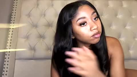 NikkiB online show from 5, 2, 2025