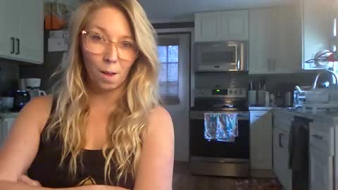 nikkib653466 online show from 29, 4, 2026