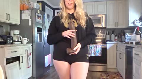nikkib653466 online show from 6, 5, 2026