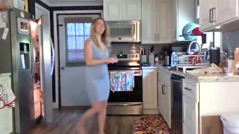 nikkib653466 online show from 7, 5, 2026