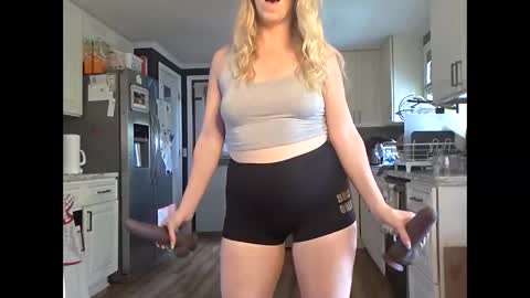 nikkib653466 online show from 19, 5, 2026