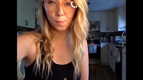 nikkib653466 online show from 21, 5, 2026