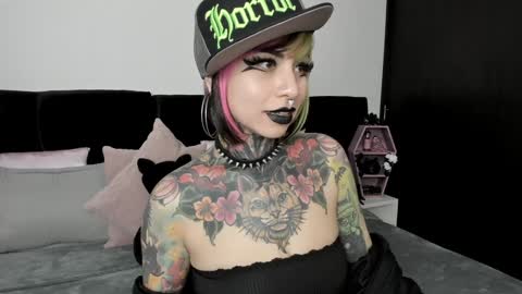 Nikki Ramone   online show from 4, 12, 2024