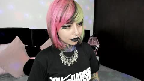 Nikki Ramone   online show from 13, 12, 2024