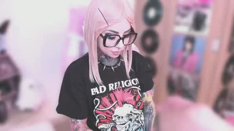 Nikki Ramone   online show from 7, 1, 2026