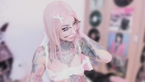 Nikki Ramone   online show from 13, 1, 2026