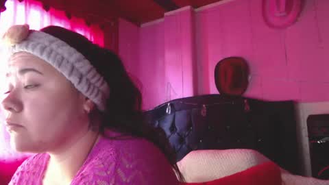 Snapshot of nikkirous_ chatting on 19, 5, 2026 Nikkirous online show from 19, 5, 2026
