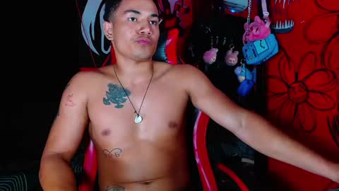 nikkithebeastx online show from 22, 4, 2026