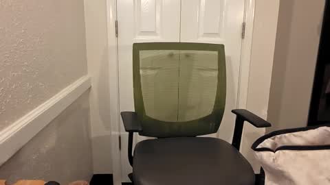 nikkithickumss online show from 27, 4, 2026