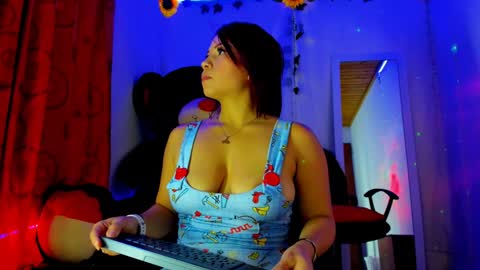   online show from 4, 12, 2024