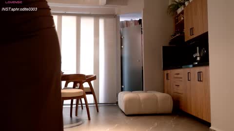 Snapshot of nikol_je chatting on 29, 9, 2025 Nicole cam online show from 29, 9, 2025