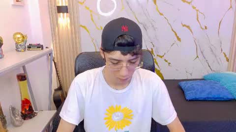 Snapshot of nikolay_gregori chatting on 25, 6, 2026 online show from 25, 6, 2026
