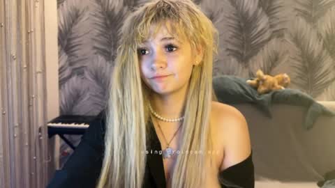 Snapshot of nikoli_naw chatting on 25, 6, 2026 nikoli_naw online show from 25, 6, 2026