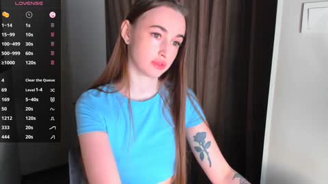 Snapshot of nikoll_s chatting on 26, 12, 2024 online show from 26, 12, 2024