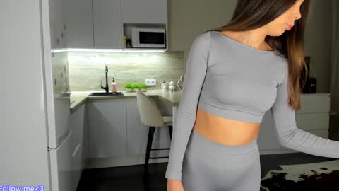 Bella online show from 5, 1, 2025