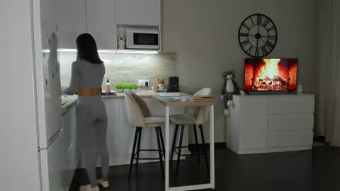 Bella online show from 24, 9, 2025