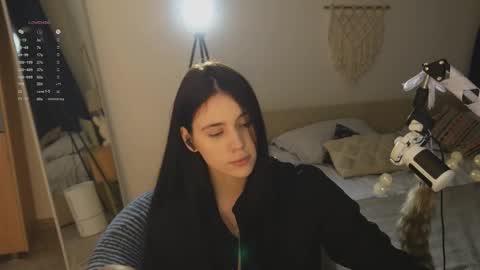 Jennet online show from 4, 2, 2026