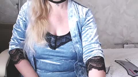 Nimfalove online show from 7, 12, 2024