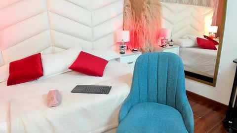 nina__ford online show from 31, 10, 2025