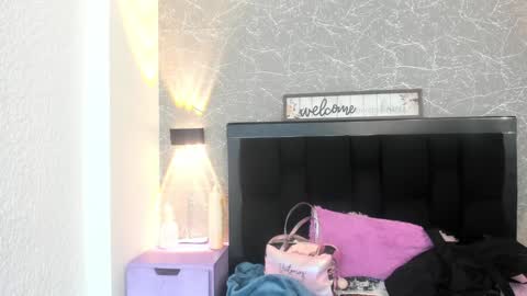 Nina online show from 27, 1, 2025