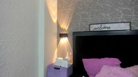 Nina online show from 30, 1, 2025