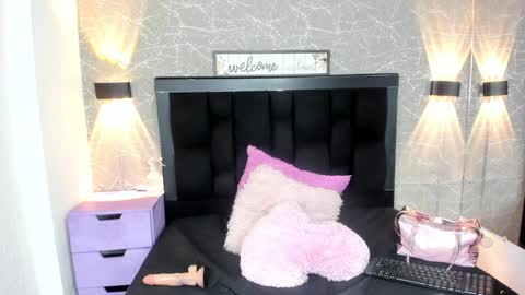 Nina online show from 31, 1, 2025