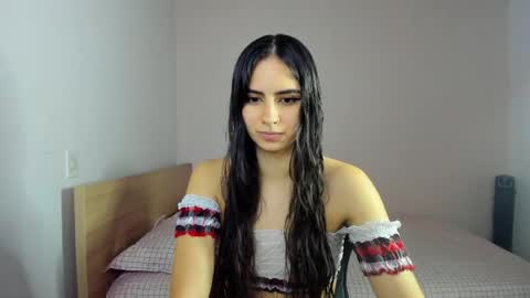 Snapshot of nina_pons chatting on 27, 4, 2026 Nina online show from 27, 4, 2026