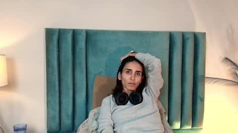 Nina online show from 12, 10, 2025