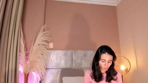 Nina online show from 4, 11, 2025