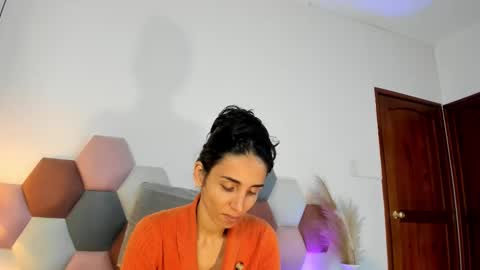 Nina online show from 30, 11, 2025