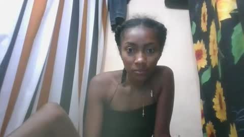 Snapshot of ninaeaa chatting on 14, 11, 2025 ninaeaa online show from 14, 11, 2025