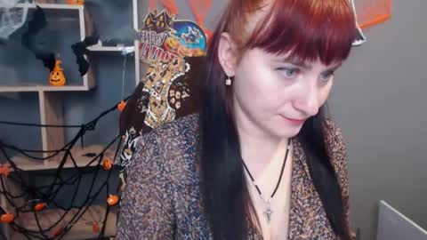 ninaflawlees online show from 3, 11, 2025