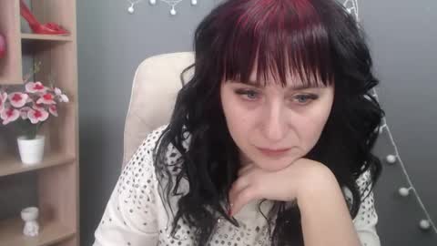 ninaflawlees online show from 19, 2, 2026