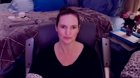 Nina Jaymes online show from 2, 2, 2025