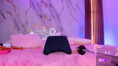 Snapshot of ninalewis244 chatting on 30, 10, 2025 nina online show from 30, 10, 2025