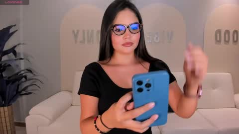  Nina  online show from 12, 5, 2026