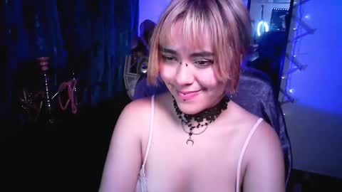 NIina Mon online show from 24, 9, 2025