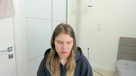 ninarihh online show from 28, 2, 2025