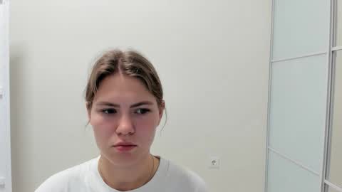 ninarihh online show from 23, 9, 2025