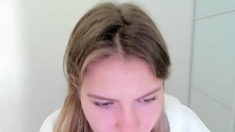 ninarihh online show from 5, 11, 2025