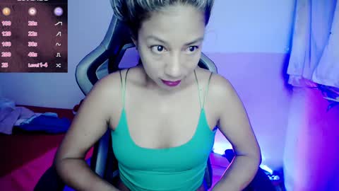 ninatinydoll1 online show from 13, 1, 2025