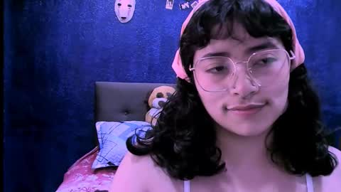 Snapshot of ninayellow chatting on 2, 10, 2025 Nina online show from 2, 10, 2025