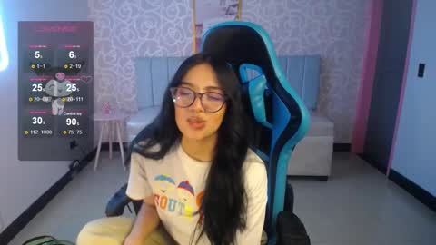 Snapshot of ninfa_ch chatting on 4, 2, 2025 Ninfa  online show from 4, 2, 2025