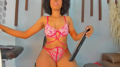 Snapshot of nini_beyker chatting on 28, 9, 2025 nini_beyker online show from 28, 9, 2025