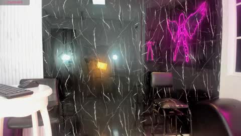 nini_beyker online show from 1, 2, 2026