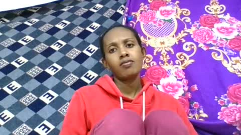 Snapshot of ninie246746 chatting on 5, 7, 2026 ninie246746 online show from 5, 7, 2026