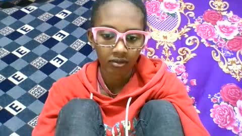 Snapshot of ninie246746 chatting on 6, 7, 2026 ninie246746 online show from 6, 7, 2026