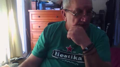 Dennis online show from 17, 10, 2025